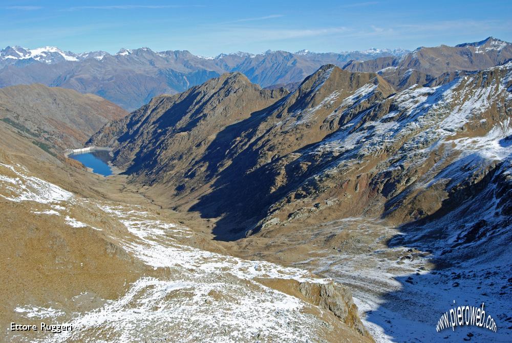 20 - la Val di Venina e il suo lago.JPG